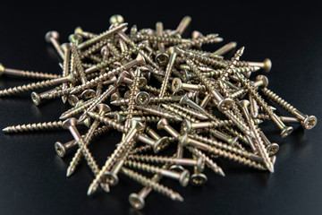 The drill metal screws 
