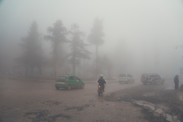 Transport on the road on heavy fog days Can't see the way forward, Heavy fog in the mountainous...
