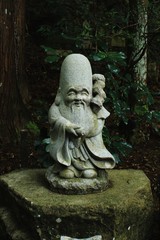 七福神の福禄寿さまの石像です