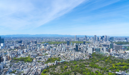 東京風景　2019　春　新緑　青空　六本木から望む新宿方面