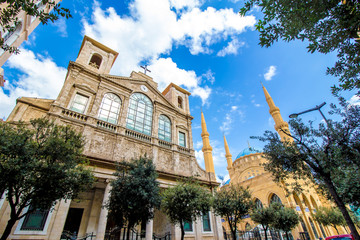 Naklejka premium Kościół i meczet w Bejrucie w Libanie