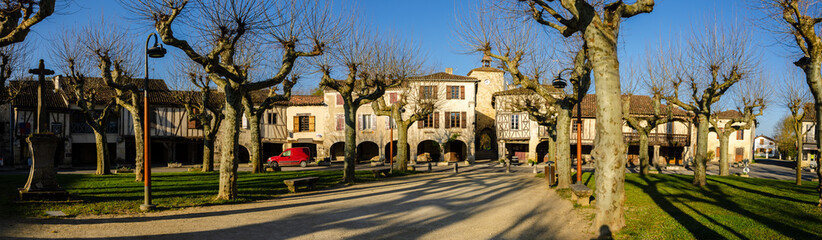 Fototapeta na wymiar Fources is an original round Bastide in the Department of Gers, France