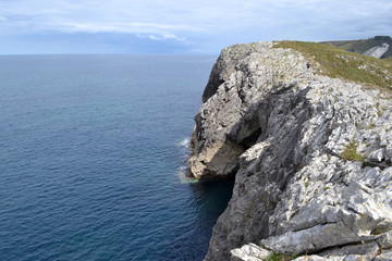Acantilado de la playa de Gulpiyuri Asturias