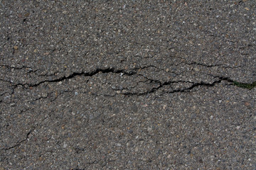Ground rift-004