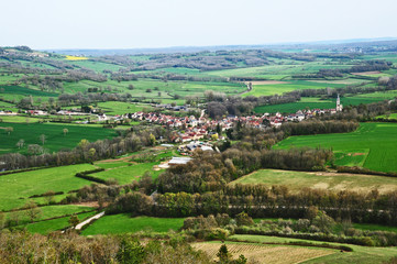 Fototapeta na wymiar St Pere sous Vezelay dal villaggio di Vezelay