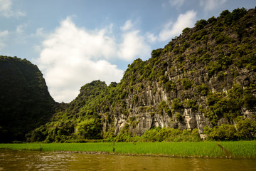 ninh binh carst mountains in northern vietnam - 265479288