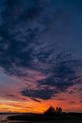 am See bei einem schönen Sonnenuntergang