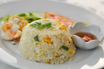 stir-fried rice with shrimp and vegetable