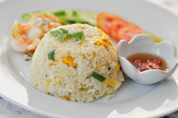 stir-fried rice with shrimp and vegetable