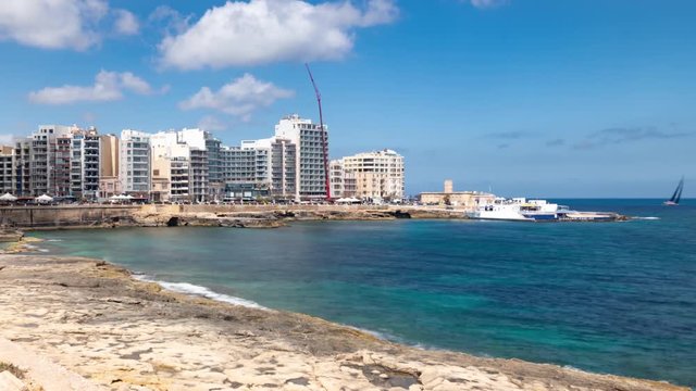 Timelapse hyperzoom view of an old military fort n Sliema (Malta)