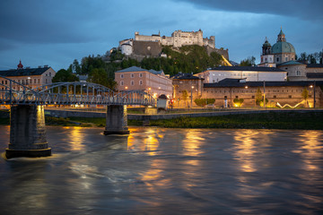 Blick zur Festung Hohensalzburg am Abend