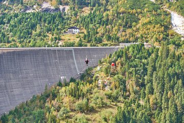 Extreme sports at Reservoir and Dam of 