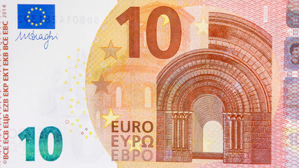 3373_10_Euro_bill_being_zoomed_out_showing_details.jpg