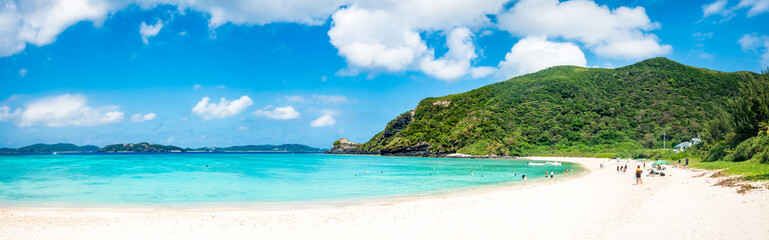 Fototapeta na wymiar Tokashiku Strand auf der Insel Tokashiki, Kerama Inseln, Okinawa, Japan