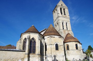 Fototapeta na wymiar Catholic church in Luzarches in France, Europe