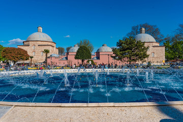 Springbrunnen und Haseki Hürrem Sultan Bad