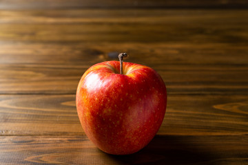 ひとつの林檎