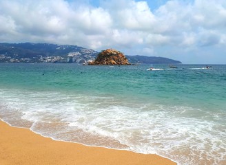 Playa Condesa,  Acapulco Guerrero. 