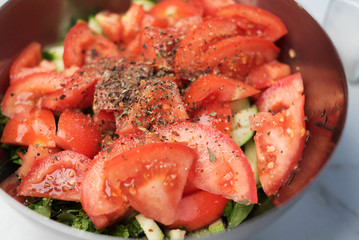 tomato salad with spices