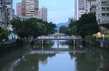 Fototapeta na wymiar yuen long city view in hong kong