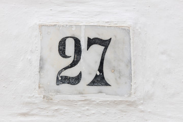 Hausnummer 27