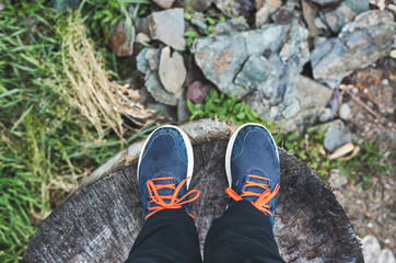 legs of man before start
