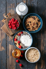 Obraz na płótnie Canvas Granola breakfast in ceramic bowl