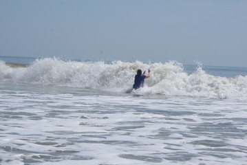 Naklejka premium Fun in the surg