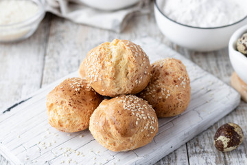 Cottage cheese buns on quail eggs and rice flour as a useful alternative to bread