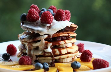 Pancakes z owocami © Gabriela