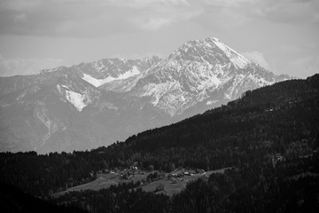 Obraz premium View To Mt. Mittagskogel In Carinthia