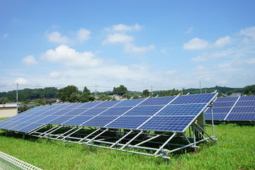 田舎の太陽光パネル