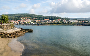 Obraz premium Sand beach in the north of Spain in a cloudy day.