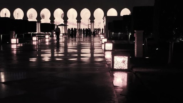 UAE/ABUDHABI - 18 DEZ 2018 - Night view of the great mosque in Abu Dhabi. UAE