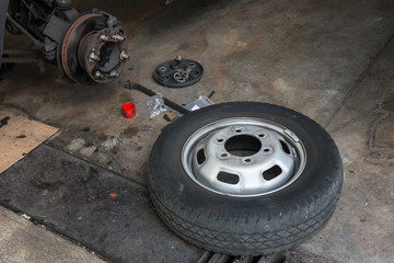 TRUCK WHEEL READY TO BE CHANGED