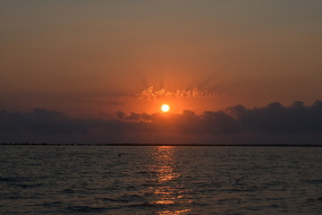 Naklejka premium sunset over the sea