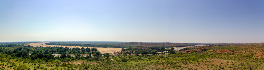 Obraz premium meandering limpopo river valley panorama