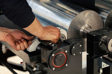 assembling metal parts on pripnting press