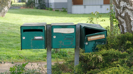 vieilles boîtes aux lettres