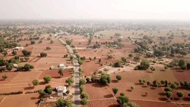 Indian Road in Jaipur at the feelds.