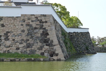城