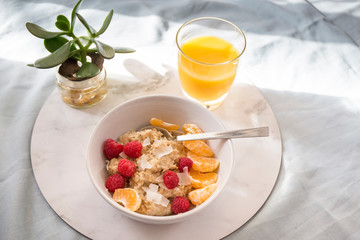  Mandarin, chia seeds, raspberry and porridge
