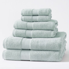 Fototapeta na wymiar Beautiful cotton terry towel set. Dobby border towel set.