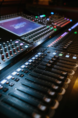 Digital music mixer