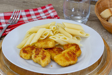 nuggets de poulet et pâtes