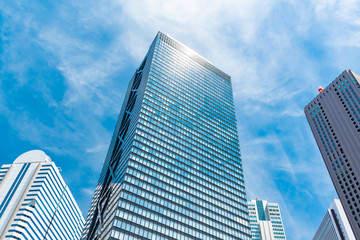 新宿の高層ビル © SB