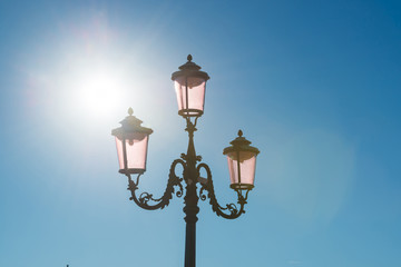 Fototapeta na wymiar Pink lantern in Venice