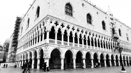 Fototapeta premium Close up of Doge's Palace (Palazzo Ducale) in Venice Italy black and white