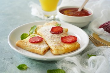 Baked Sweet Ricotta Crepes / Homemade thin pancakes with cottage cheese stuffing