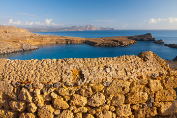 Vista desde la Acrópolis, Pueblo de Lindos, Isla de Rodas, Dodecaneso, Grecia